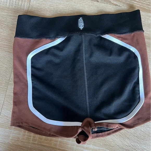 Free People There You Go Run Shorts - Picture 5 of 6